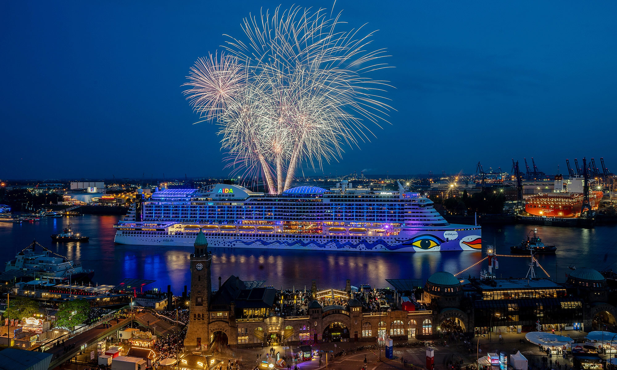 Hafengeburtstag: The Festival of Boats, Concerts, and Open-Air Fairs