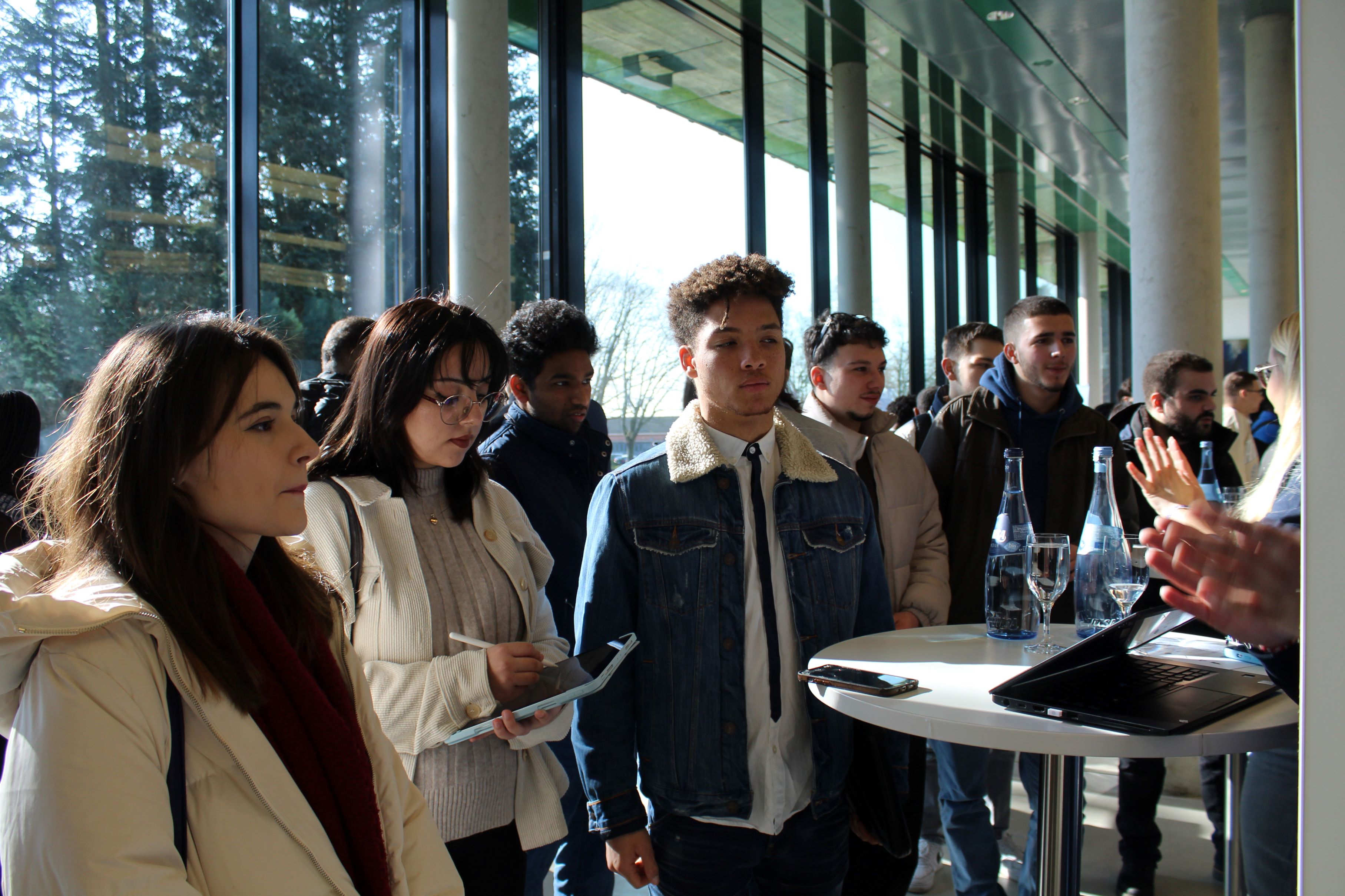 Group of students at the Constructor University Career Fair