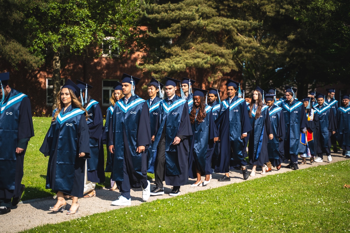 Graduation 12 - 2025