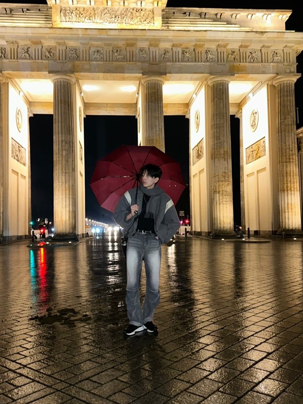 A picture of our blog writer, Siwoo.