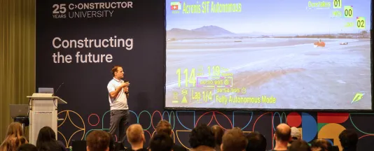 Constructor Autonomous Racing-Teamchef Ilya Shimchik präsentiert beim Bremen Autonomous Systems Meetup.