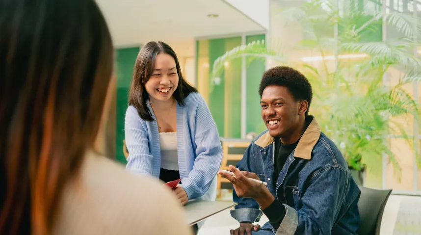 Chat with Constructor University Students