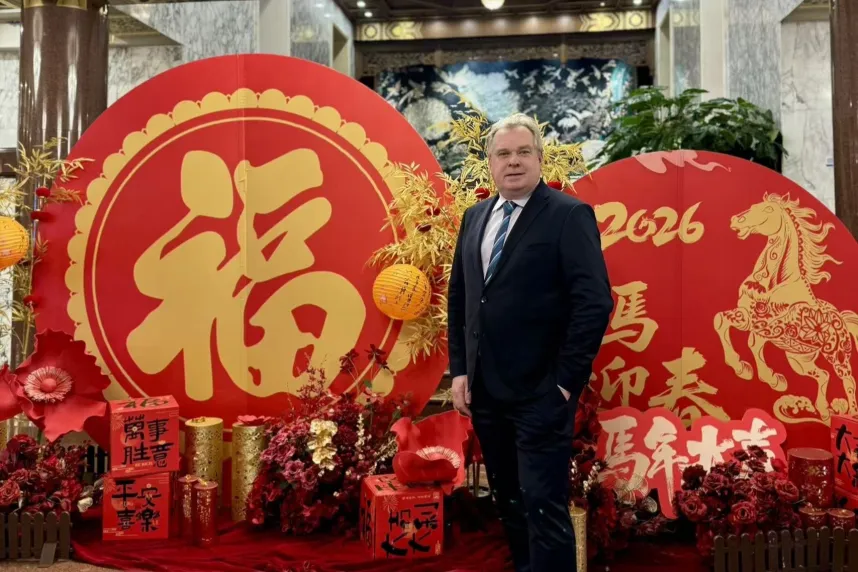Professor Werner Nau von der Constructor University beim Frühlingsfest-Symposium in der Großen Halle des Volkes in Peking.