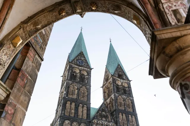 Bremer Dom from the Marktplatz